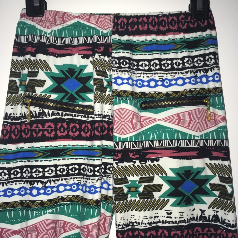 Always Aztec Tribal Design Leggings One Size - Picture 3 of 8